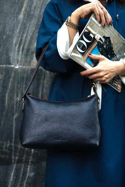 Handmade Full Grain Leather Crossbody Bag: Elegant Italian Handbag