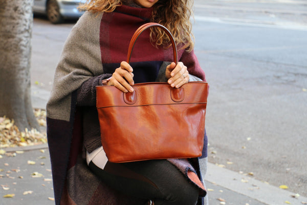 LEATHER HANDBAG