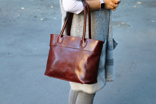 LEATHER HANDBAG