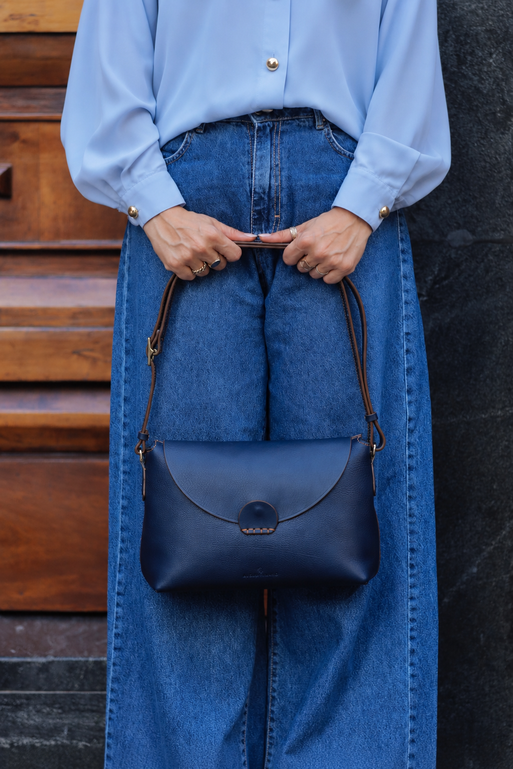 The Icon Crossbody