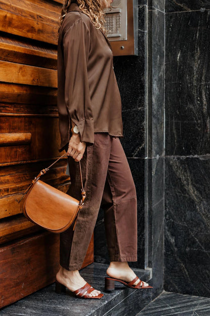 Shaped in Leather – Crossbody Bag