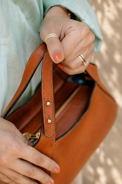 Leather in Motion – Small Bag