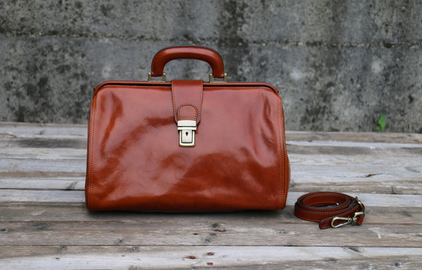 Leather Doctor Bag: Handcrafted Italian Top Handle Bag