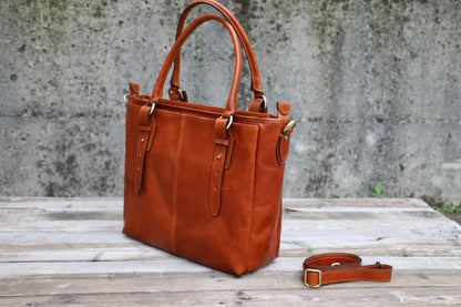 Handmade Leather Handbag: Elegant Italian Leather Tote Bag