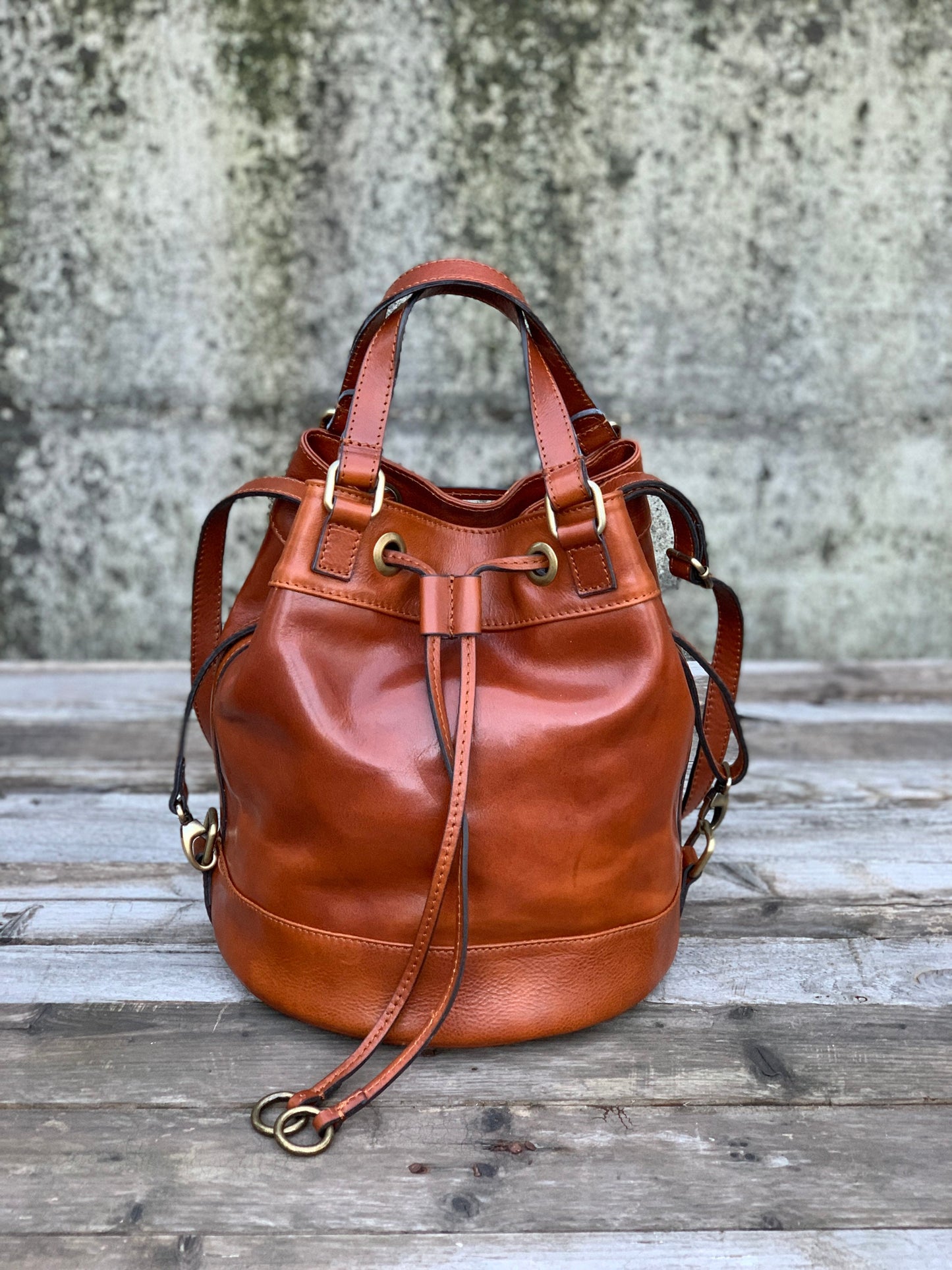 Handmade Italian Leather Bucket Bag: Tuscany Handbag