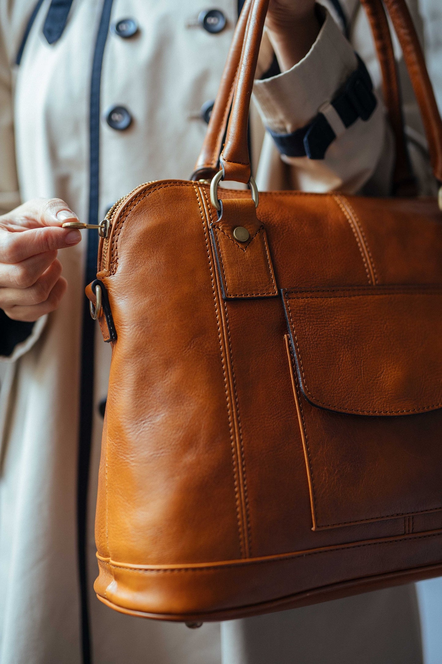 Handmade Leather Handbag: Full Grain Italian Leather Bag