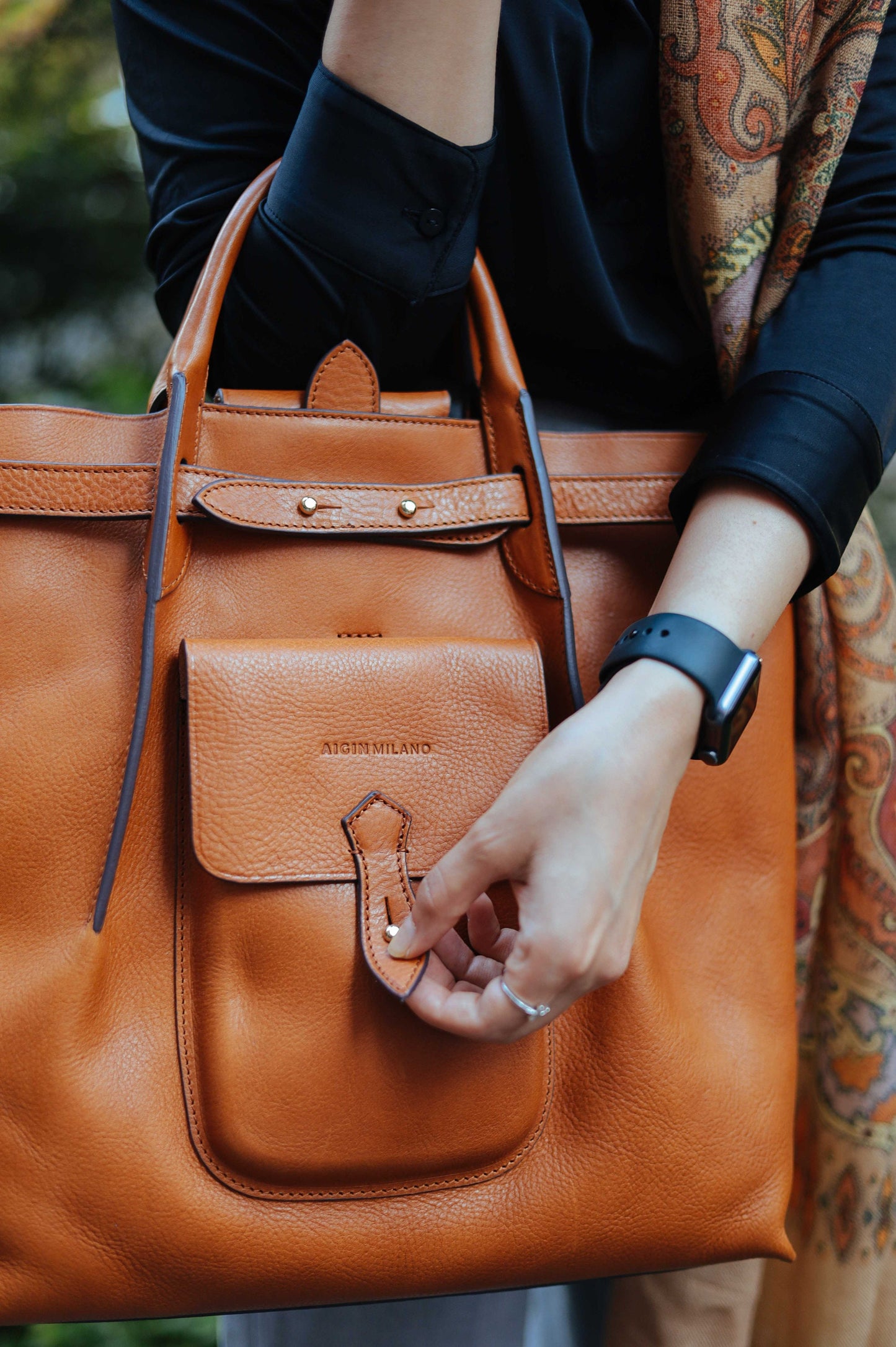 Handmade Leather Tote Bag: Elegant Italian Leather Handbag