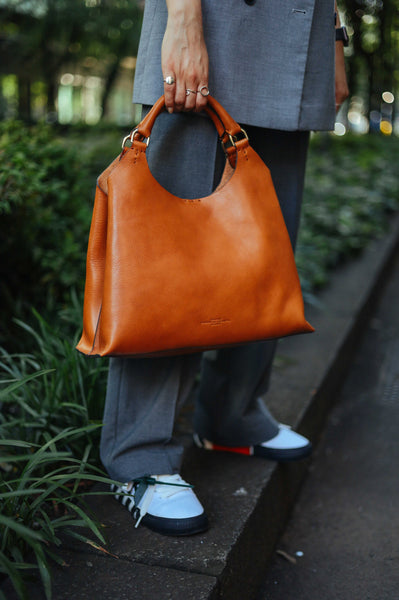 Handmade Leather Crossbody Bag: Elegant Italian Leather Handbag