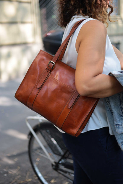 Handmade Italian Leather Handbag: Tuscany Crafted Everyday Bag