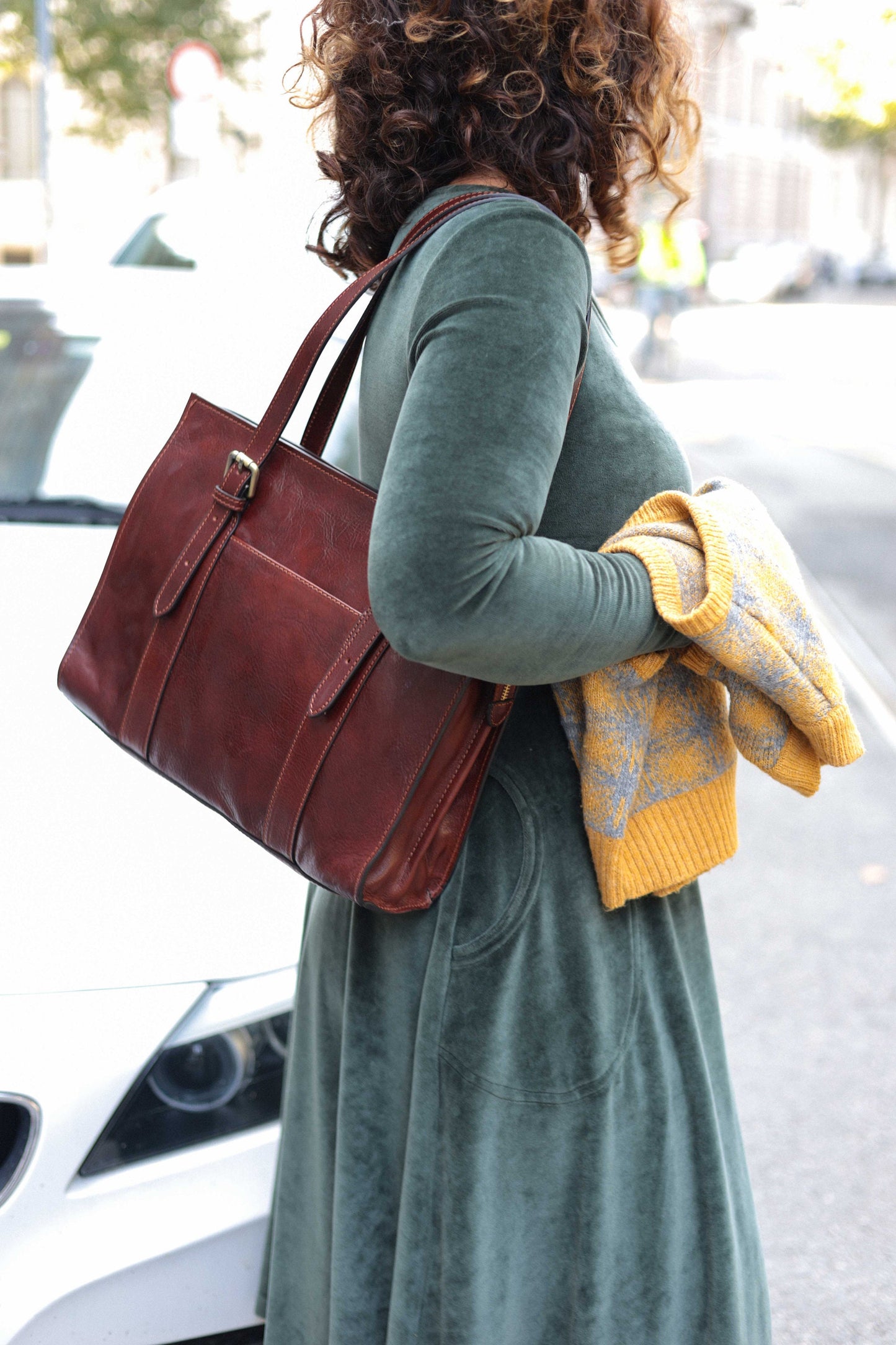 Handmade Italian Leather Handbag: Tuscany Crafted Everyday Bag