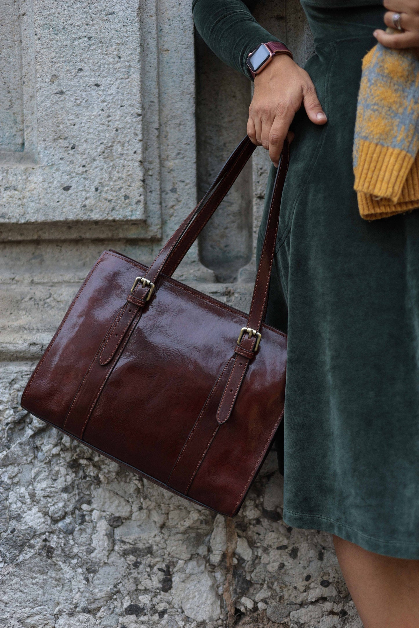 Handmade Italian Leather Handbag: Tuscany Crafted Everyday Bag