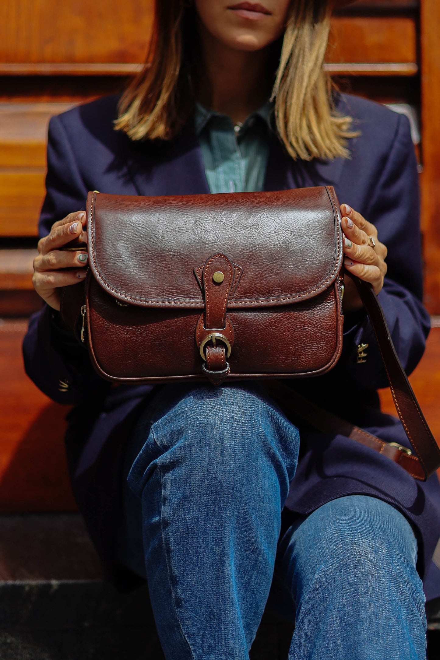 Handmade Full Grain Leather Crossbody Bag - Elegant Italian Handbag