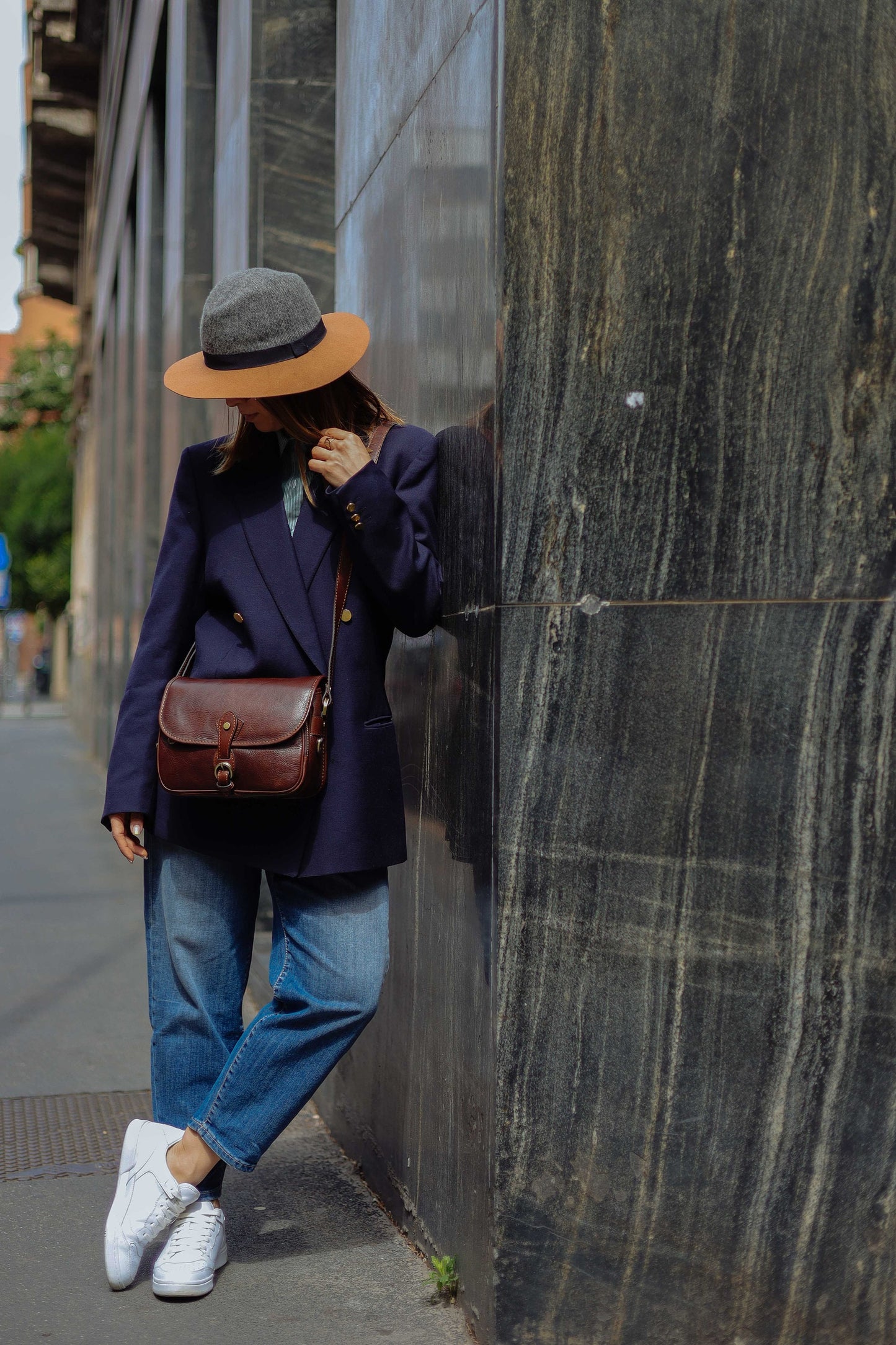 Handmade Full Grain Leather Crossbody Bag - Elegant Italian Handbag