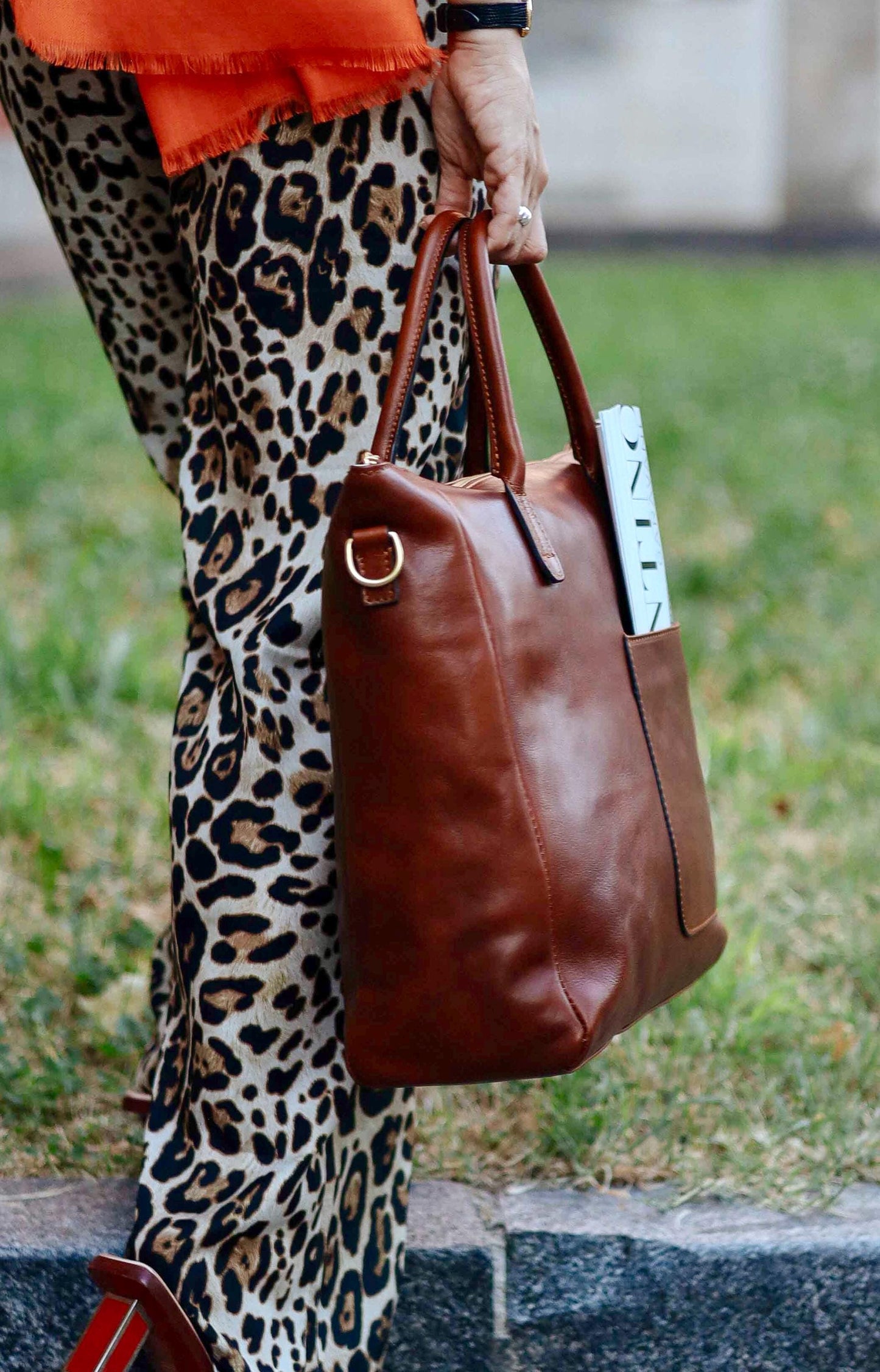 Handmade Leather Tote Bag: Italian Full Grain, Padded Laptop Compartment