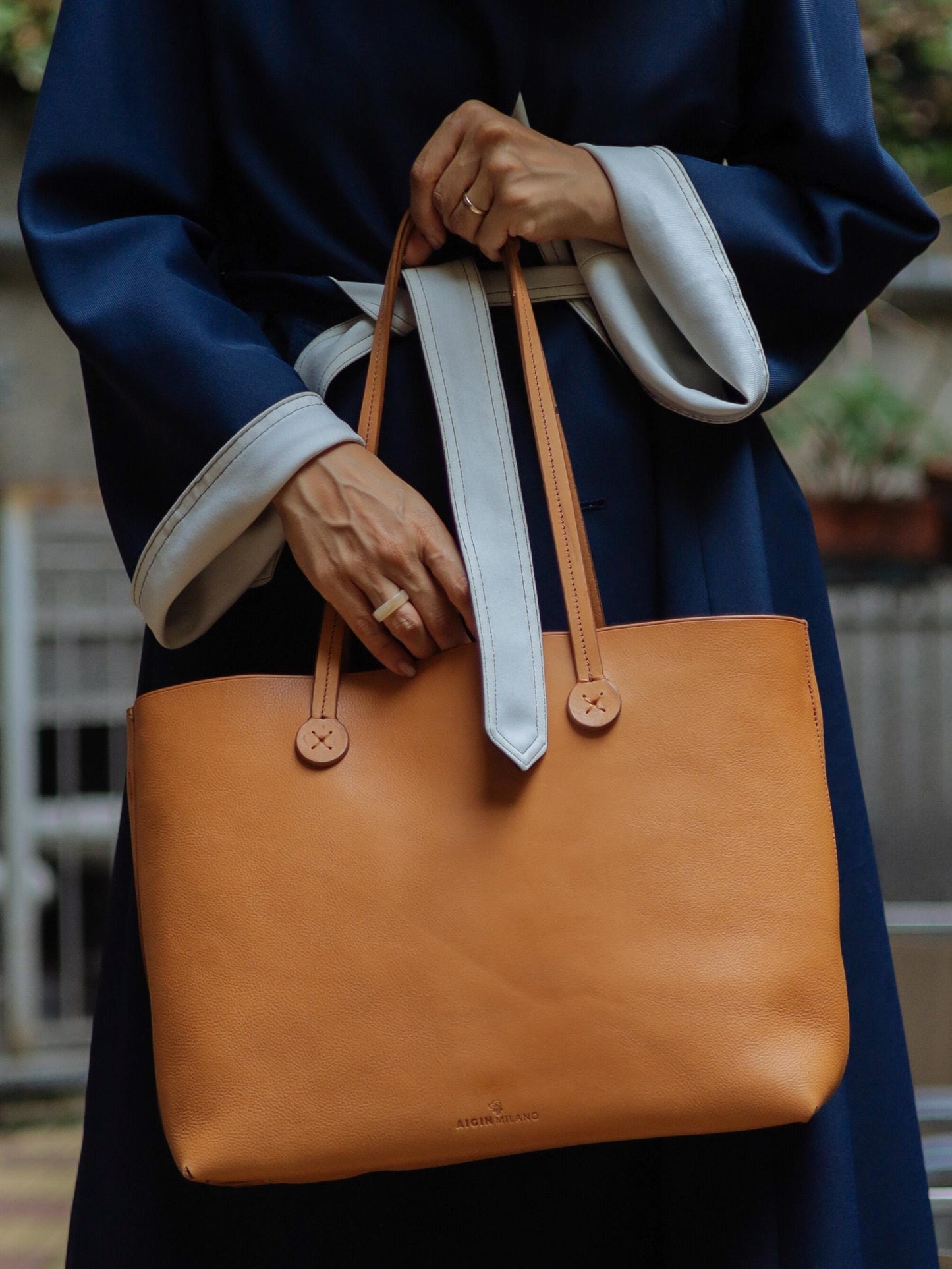 The Shoulder Bag