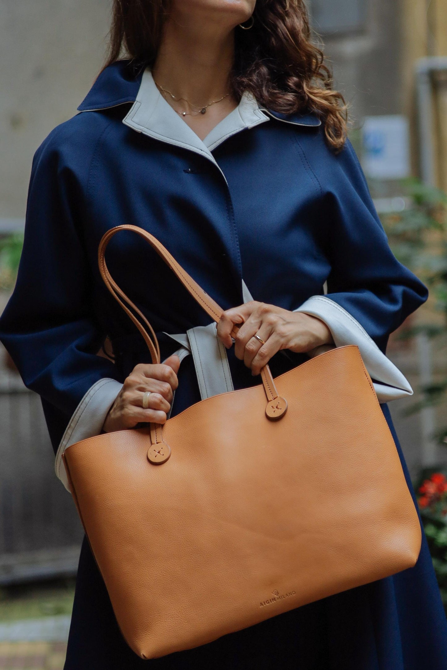 The Shoulder Bag