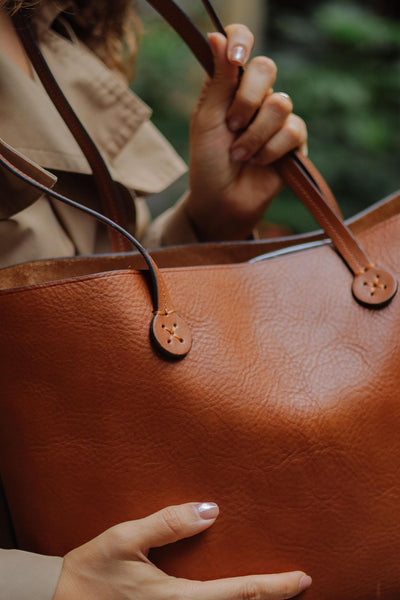 Handmade Full Grain Leather Handbag: Elegant Italian Leather Bag