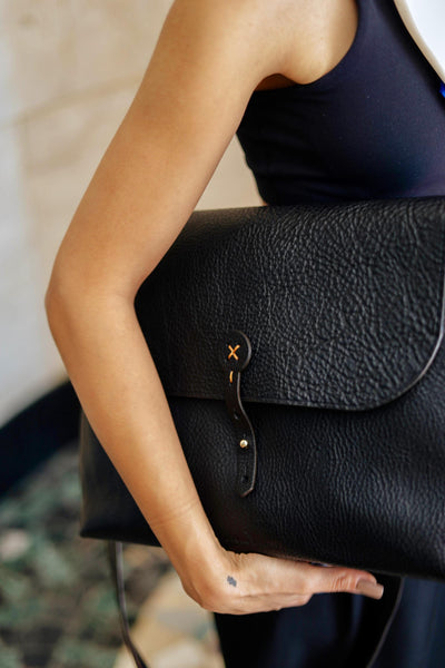 Handmade Leather Crossbody Bag: Elegant Full Grain Italian Leather Handbag