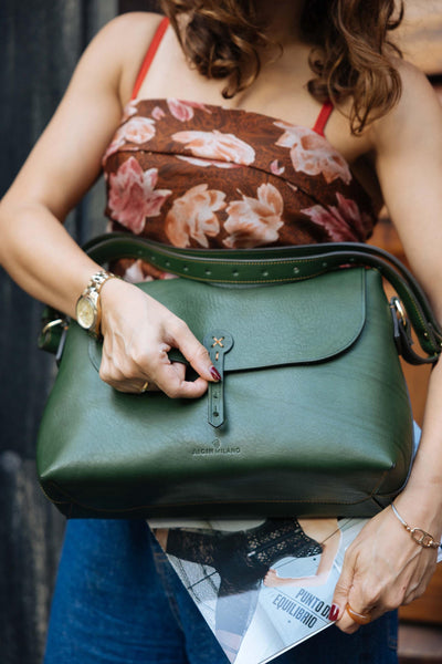 Handmade Leather Crossbody Bag: Elegant Full Grain Leather Handbag, Made in Italy