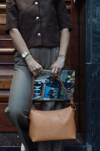 Handmade Full Grain Leather Crossbody Bag: Elegant Italian Handbag