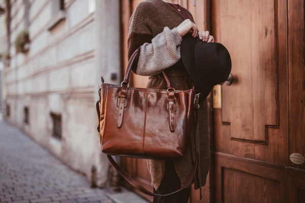 LEATHER HANDBAG